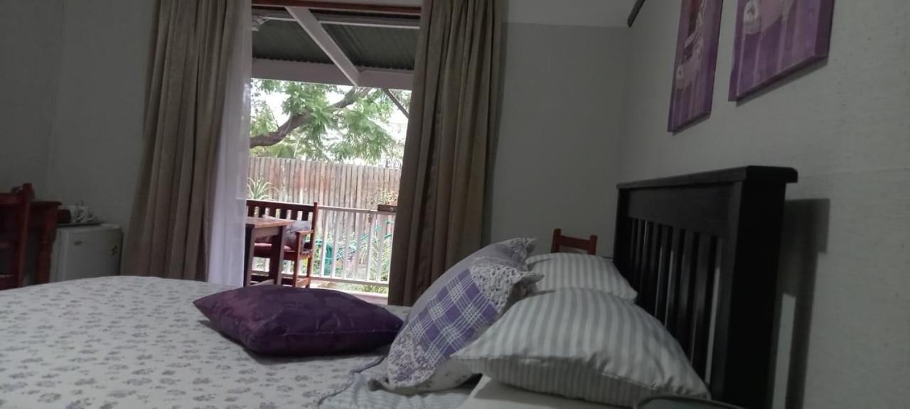 Beit Shalom Before Known As Best Little Guesthouse Оудсхорн Екстериор снимка