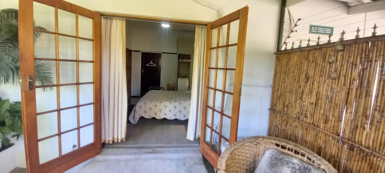 Beit Shalom Before Known As Best Little Guesthouse Оудсхорн Екстериор снимка