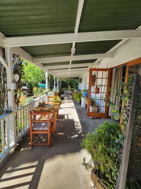 Beit Shalom Before Known As Best Little Guesthouse Оудсхорн Екстериор снимка